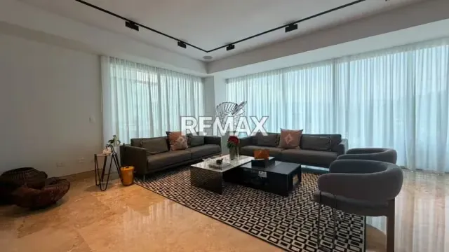Hermoso apartamento con vista al Dique de Guataparo y Campo de Golf - 2
