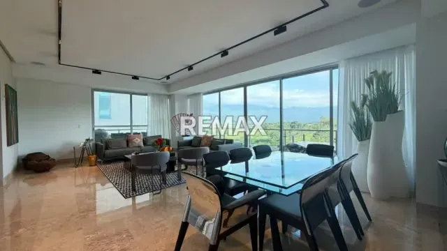 Hermoso apartamento con vista al Dique de Guataparo y Campo de Golf - 4
