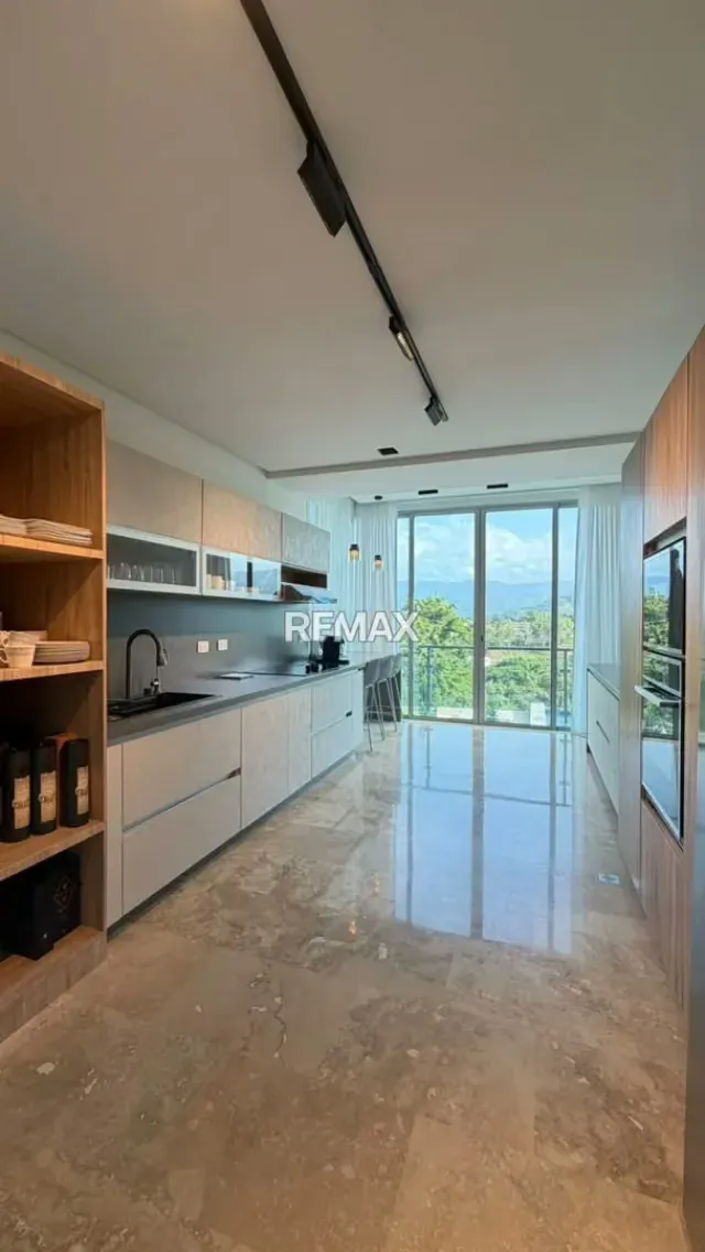 Hermoso apartamento con vista al Dique de Guataparo y Campo de Golf - 9