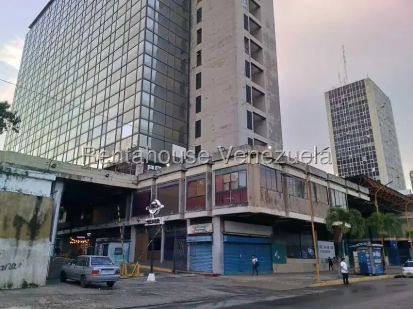 Comercial (Local Comercial) en Venta en Avenida Bolivar Norte, Carabobo