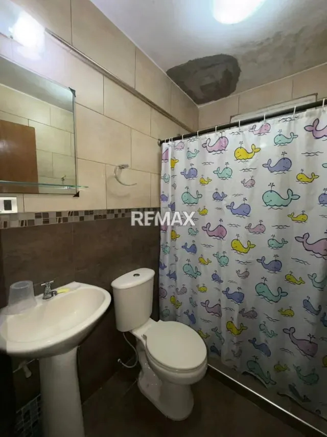 Casa en venta en Urb Santa Fe - 13