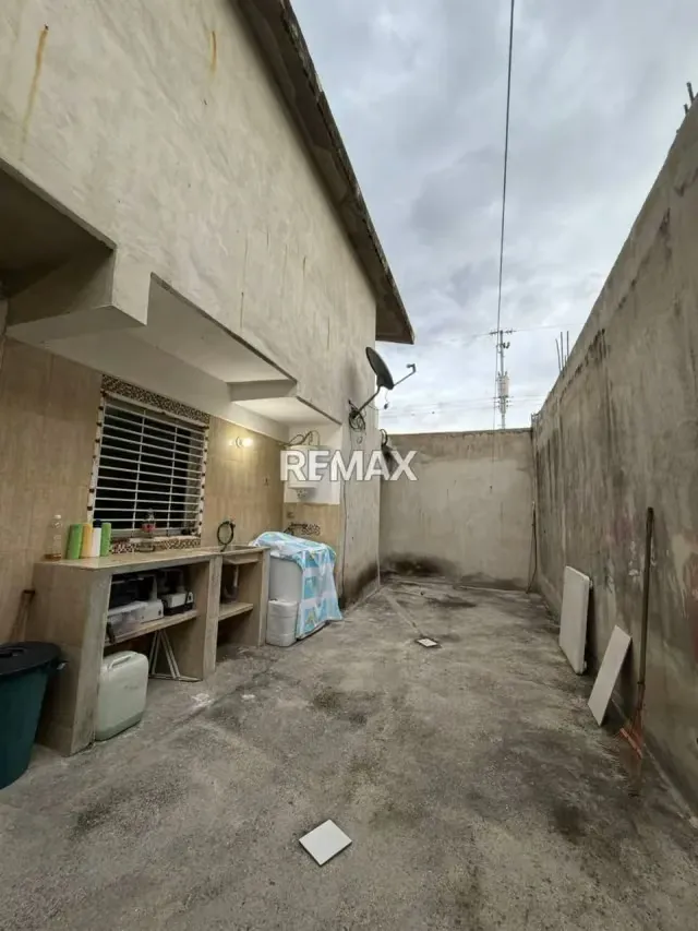 Casa en venta en Urb Santa Fe - 14
