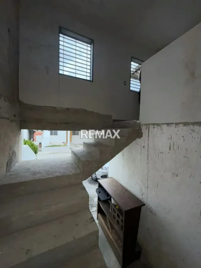 Casa en venta en Urb Santa Fe - 5
