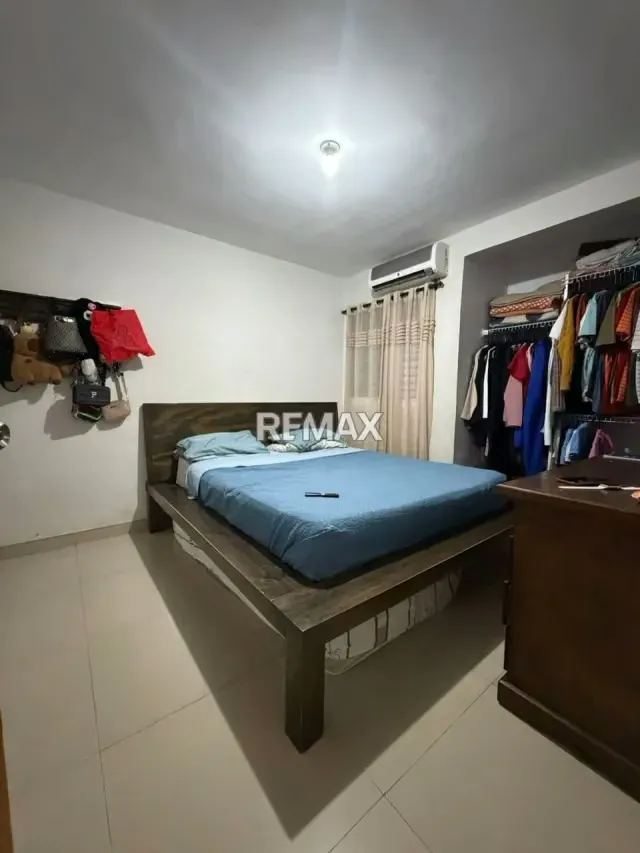 Casa en venta en Urb Santa Fe - 8