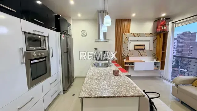 APARTAMENTO REMODELADO EN VENTA EN SAN BERNARDINO, RES. PORTICO DEL AVILA. - 4