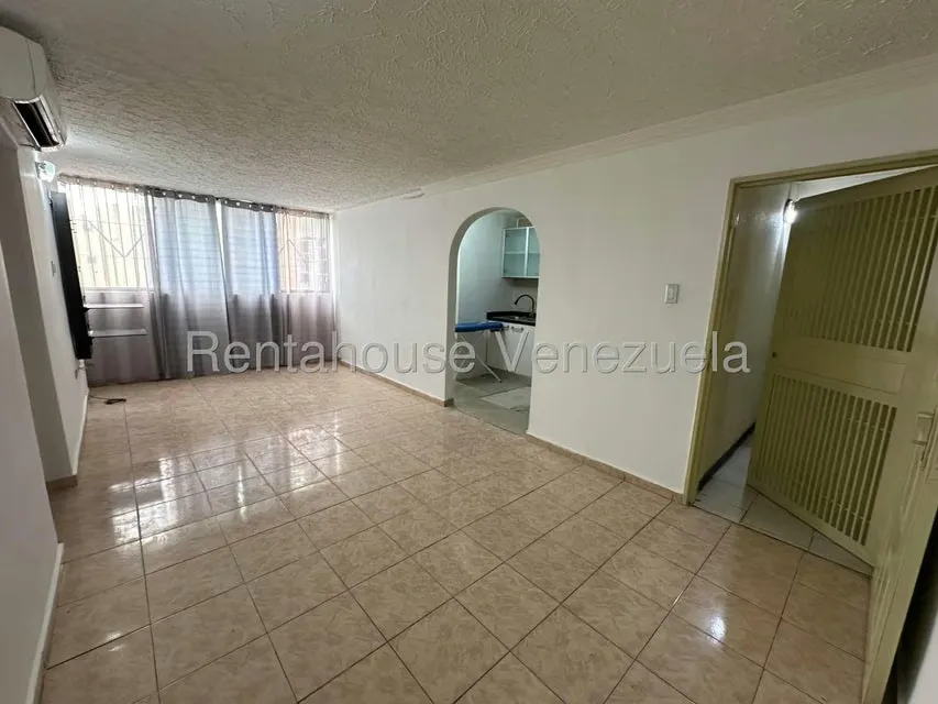 Apartamento (1 Nivel) en Venta en Conjunto residencial Narayola, Aragua - 8