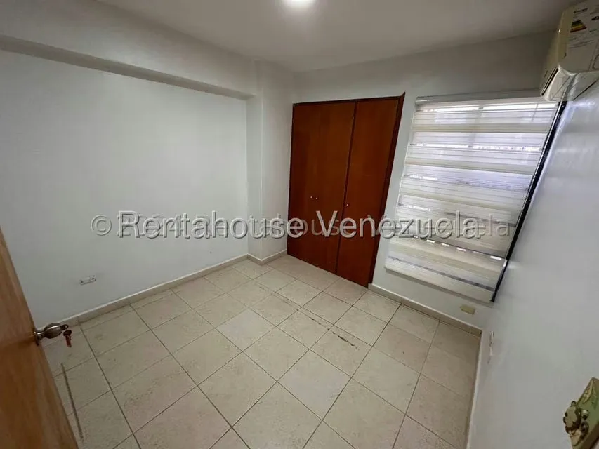 Apartamento (1 Nivel) en Alquiler en Los Mangos, Carabobo - 12