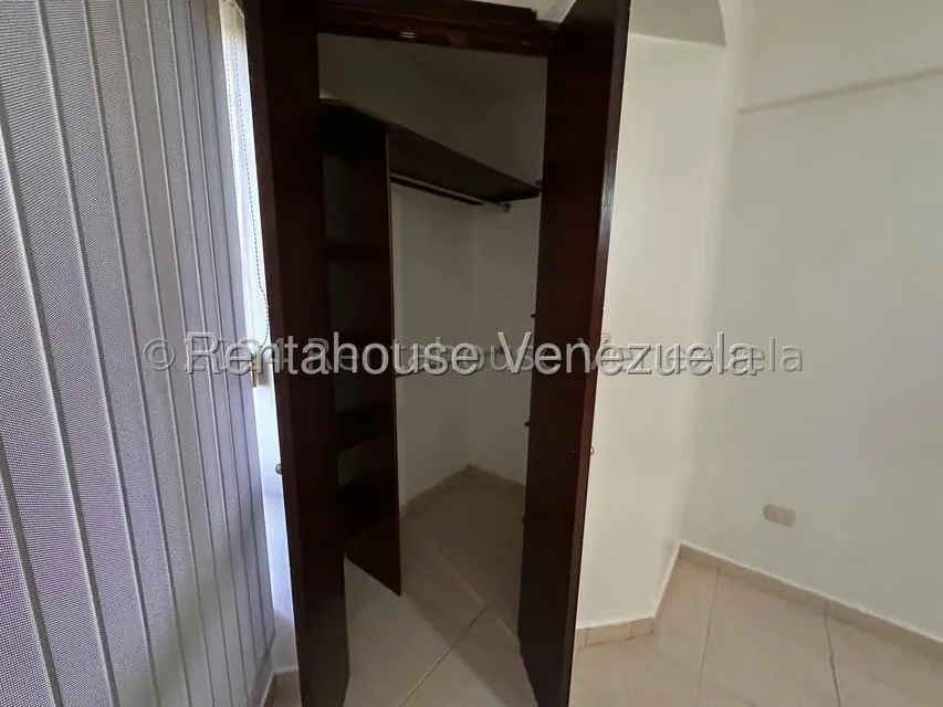 Apartamento (1 Nivel) en Alquiler en Los Mangos, Carabobo - 15