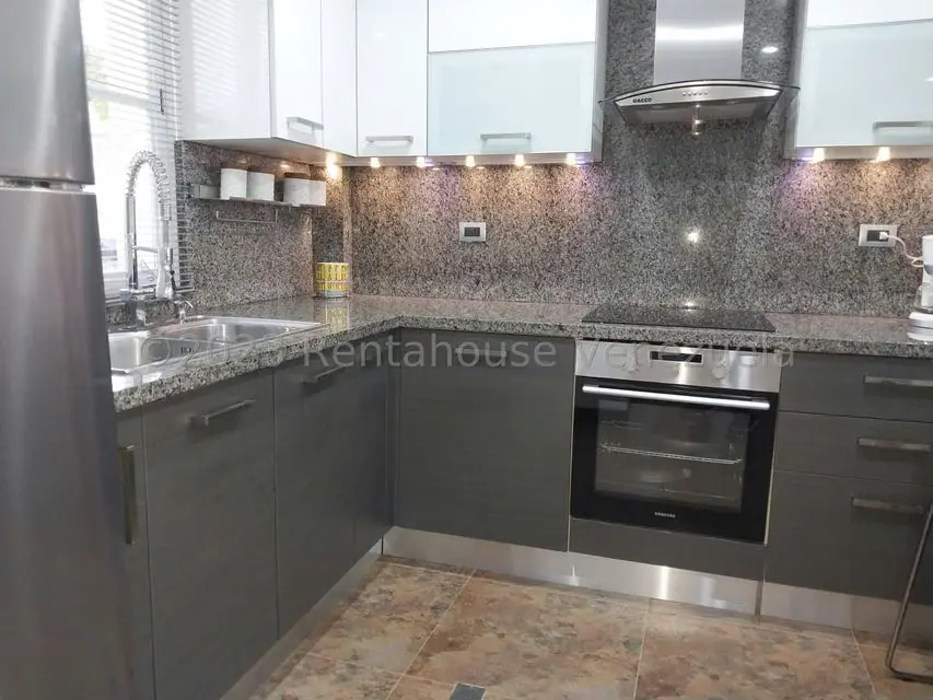 Townhouse (Duplex) en Venta en Puerto Encantado, Miranda - 11