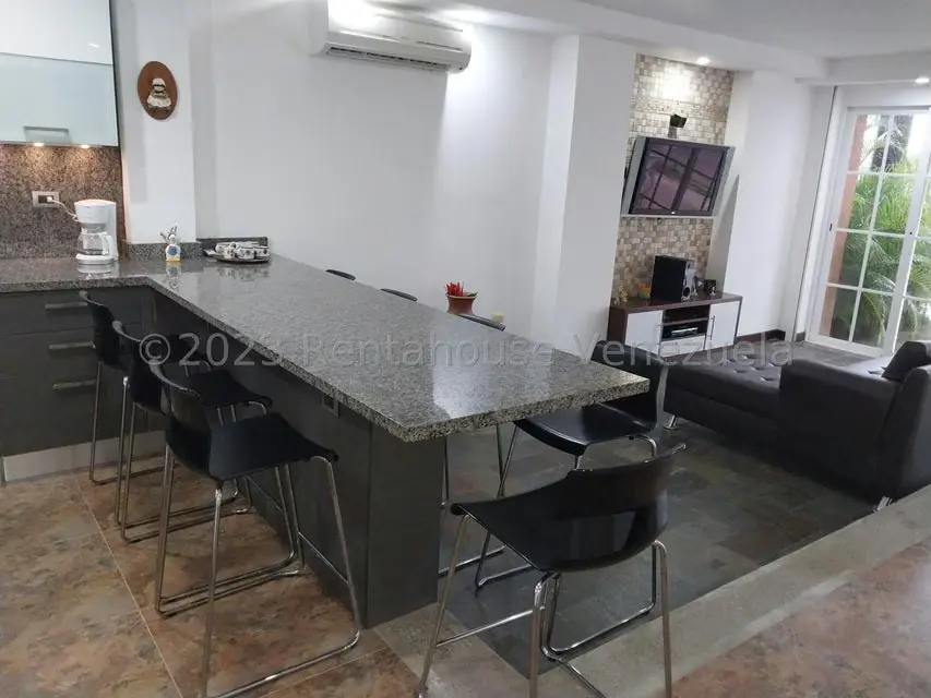 Townhouse (Duplex) en Venta en Puerto Encantado, Miranda - 12