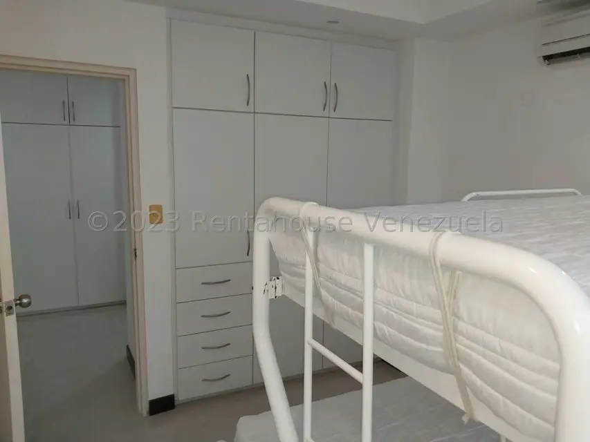 Townhouse (Duplex) en Venta en Puerto Encantado, Miranda - 29
