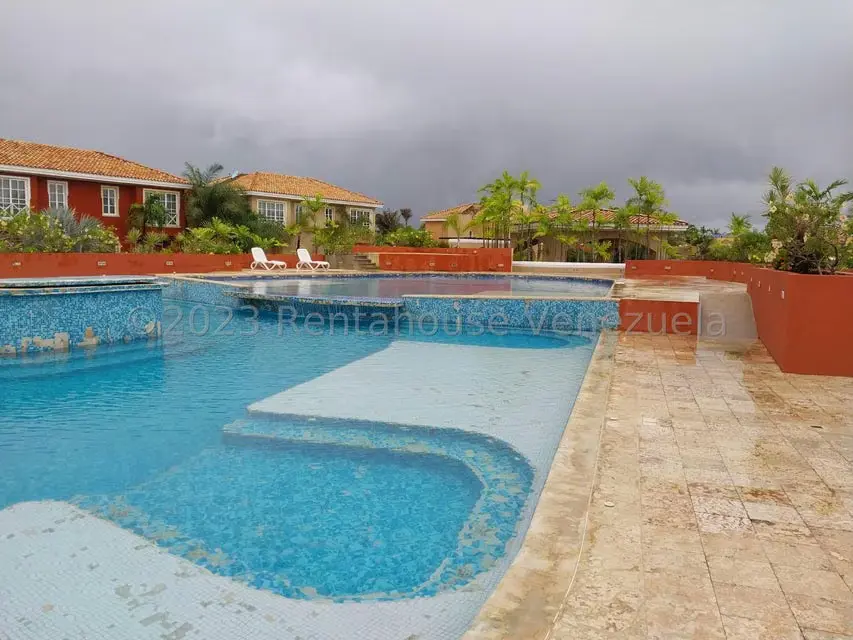 Townhouse (Duplex) en Venta en Puerto Encantado, Miranda - 37