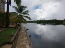 Vista 44