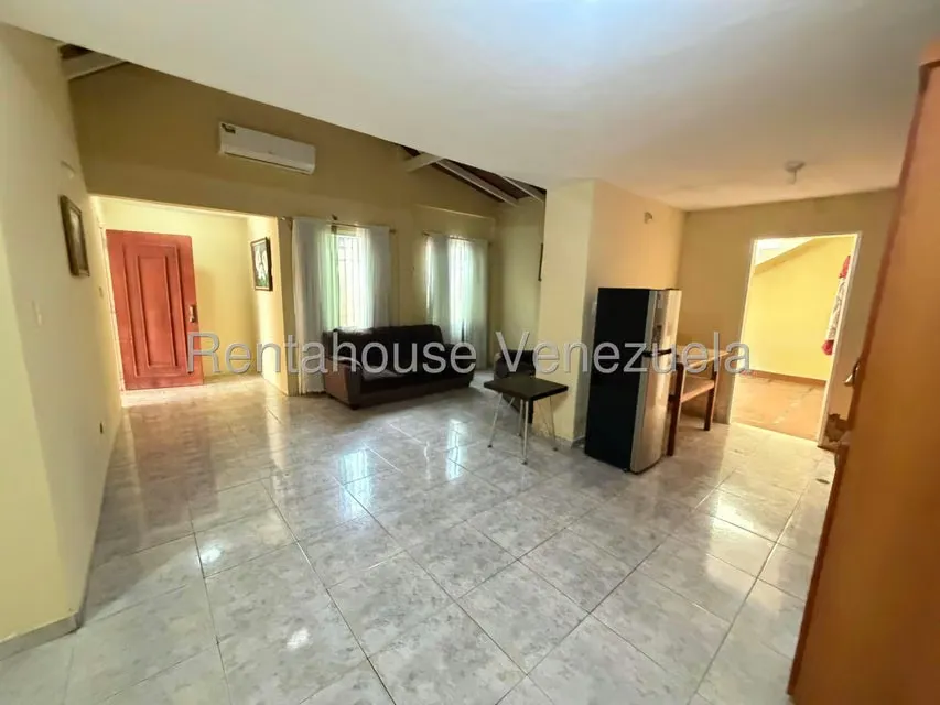 Casa (1 Nivel) en Alquiler en Casa de Campo, Portuguesa - 7