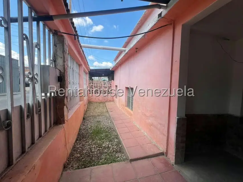 Casa (1 Nivel) en Venta en Centro, Lara - 10