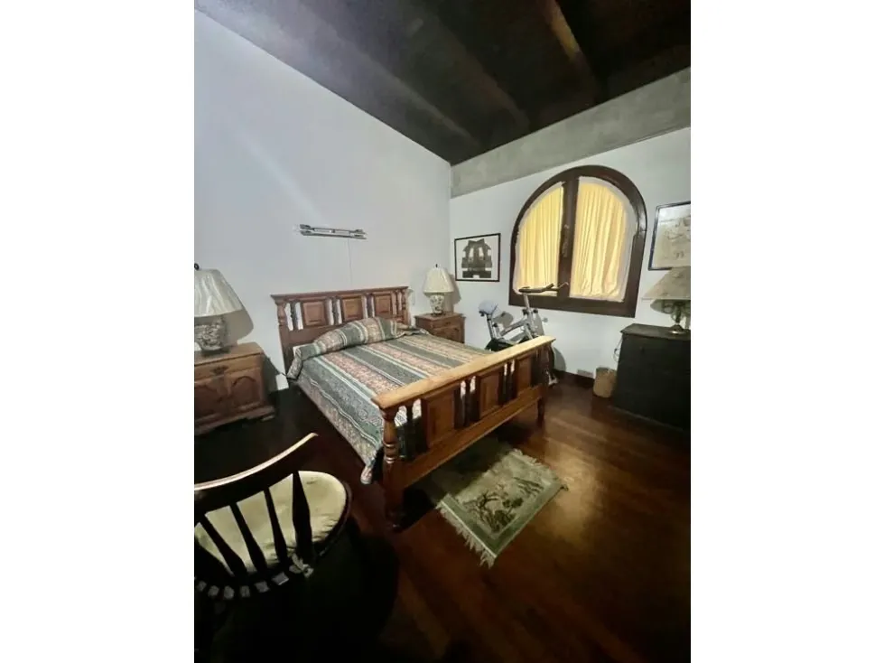 Vendo casa 1000m2 5h+2s/9b/9p La Lagunita 8340 - 12