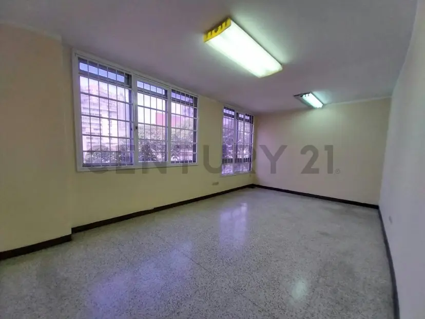 En alquiler espaciosa y Confortable Oficina ubicada en Sabana Grande
