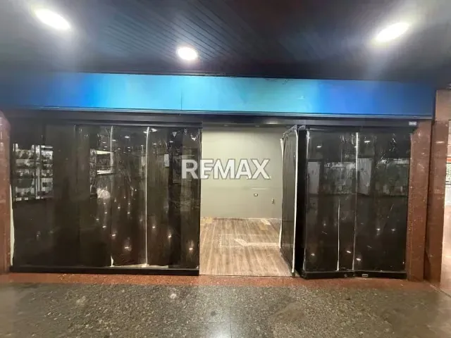 LOCAL COMERCIAL C C SANTA FE 30 MTS ALQUILER - 2