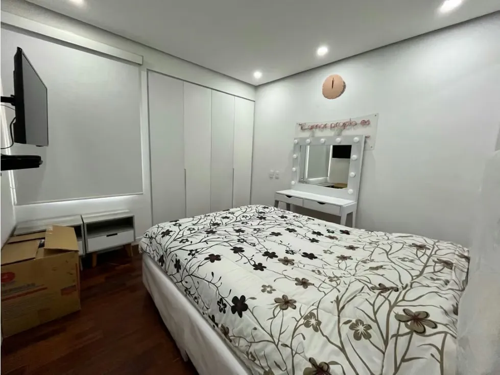 Vendo apartamento en calle privada 215m2 Campo Alegre 6416 - 17