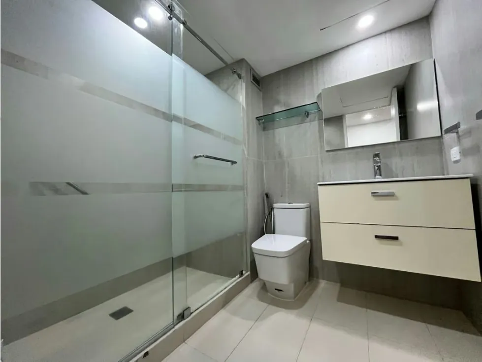 Vendo apartamento en calle privada 215m2 Campo Alegre 6416 - 18