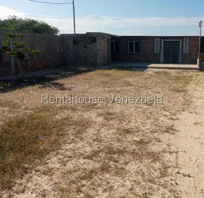 Casa (1 Nivel) en Venta en San Pedro de Coche, Nueva Esparta - 2