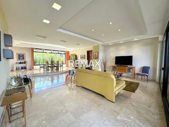 Venta PH La Tahona 554 m2. 6H,8B,5E,1M. Pozo de Agua - 6