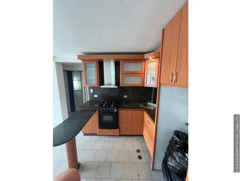 LAS LOMAS GUATIRE APARTAMENTO ALQUILER