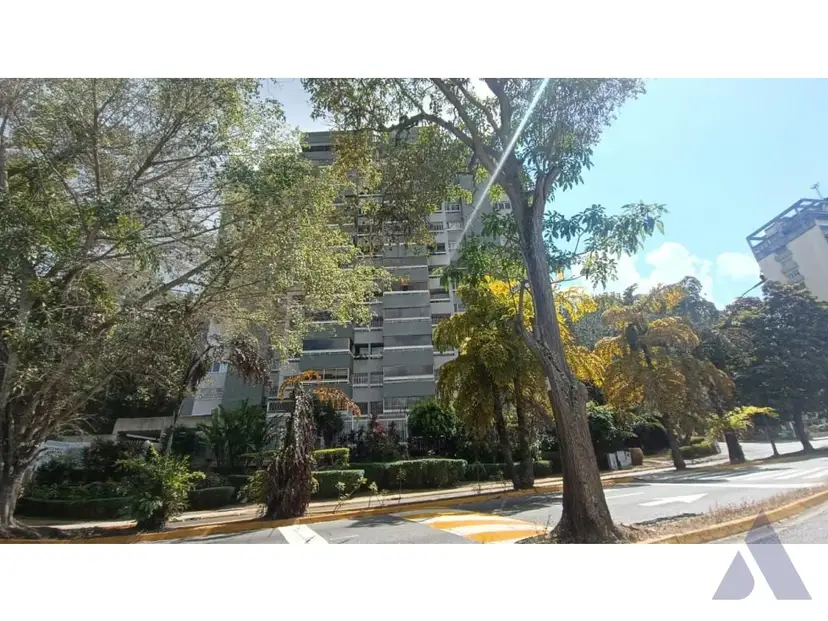 Se vende PH 470m2 Los Naranjos 3679