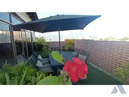View 10