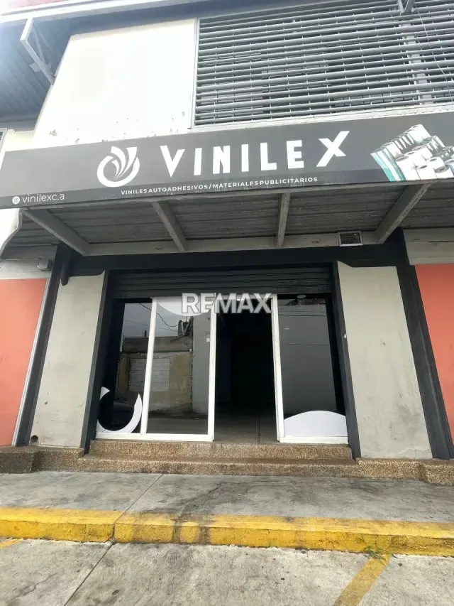 LOCAL COMERCIAL EN ALQUILER AV.MIRANDA - 4