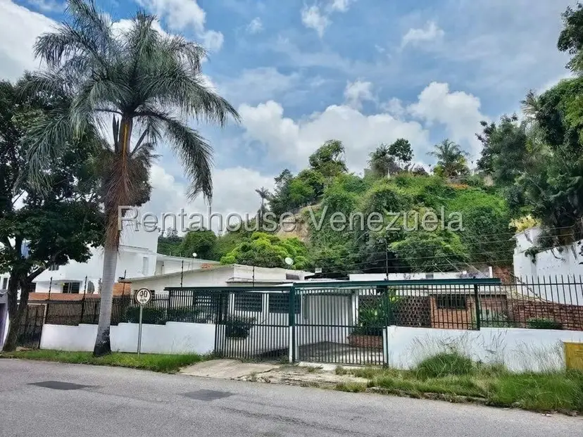 Casa (1 Nivel) en Venta en San Roman, Distrito Metropolitano