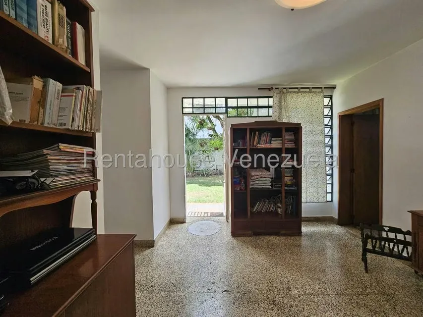 Casa (1 Nivel) en Venta en San Roman, Distrito Metropolitano - 50