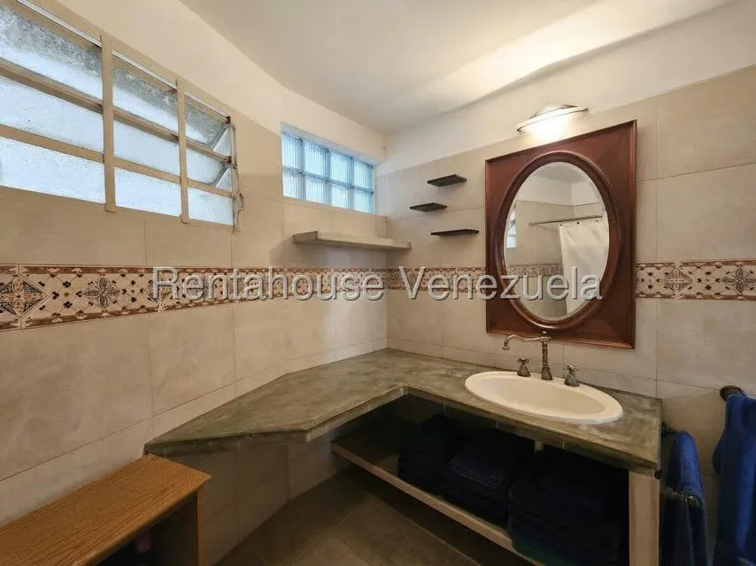 Casa (1 Nivel) en Venta en San Roman, Distrito Metropolitano - 55