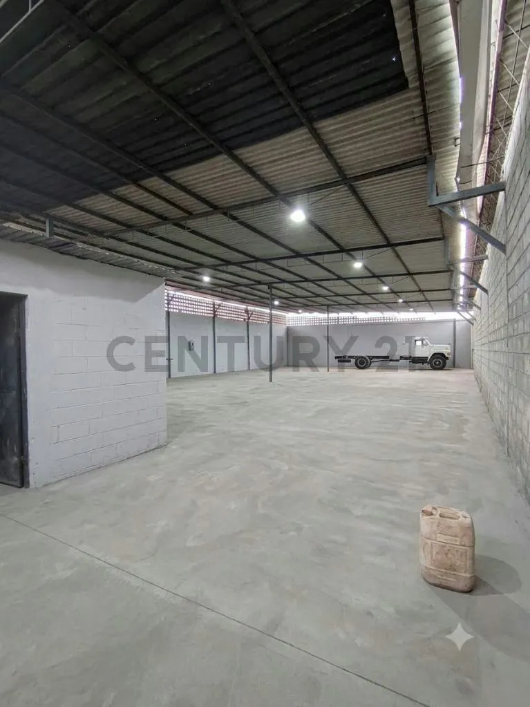 *Se Vende Galpón cerca de la Lagunita ( Vía La Concepción)* - 8