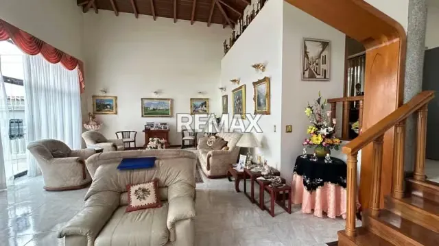 Casa en Colinas de Santa Monica- Caracas parte mas alta con Vista 220 grados a Caracas - 10