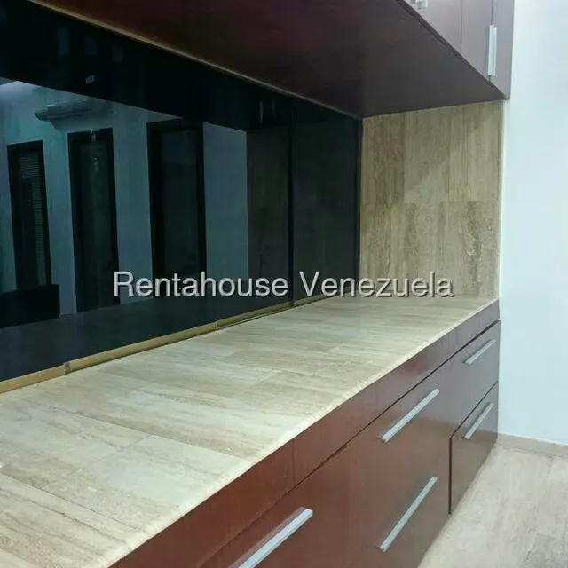 Oficina en Venta en Los Palos Grandes, Distrito Metropolitano - 12