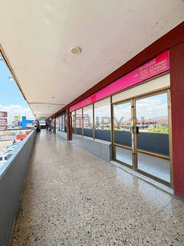 Local comercial en alquilar centro comercial vista mar - 3