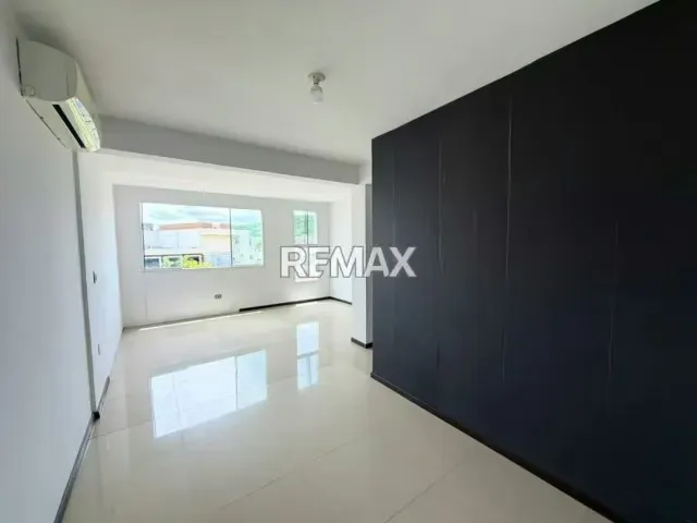Amplia Quinta en Venta en Ciudad Roca Barquisimeto , Lara - 10