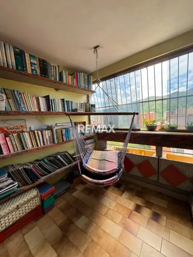 Apartamento Super Conservado en Venta en Mañongo, Residencias Teresa - 6