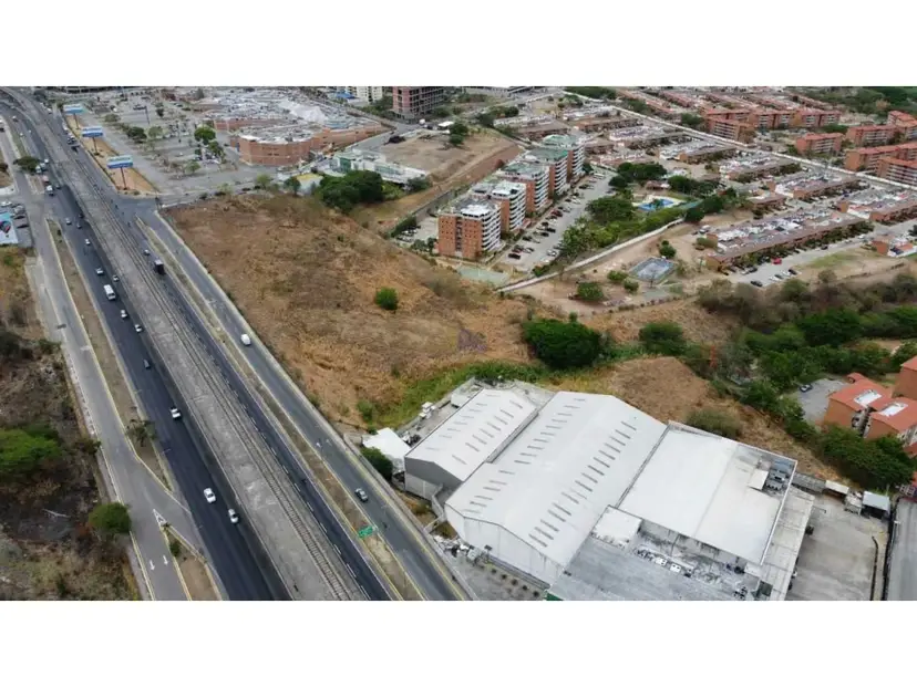 Vendo terreno 27.600m2 Guarenas