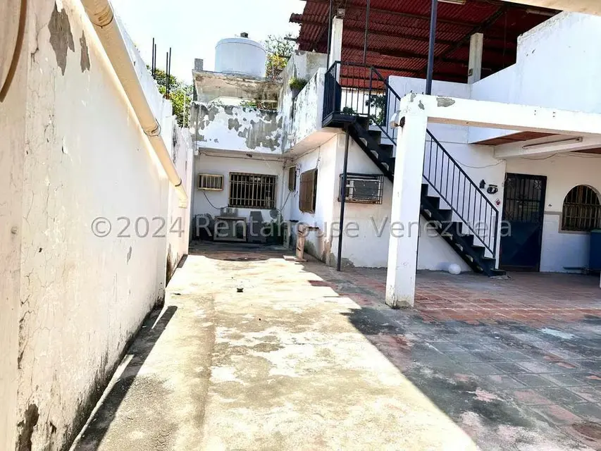 Casa (Multipes Niveles) en Venta en La Atlantida, Vargas - 25