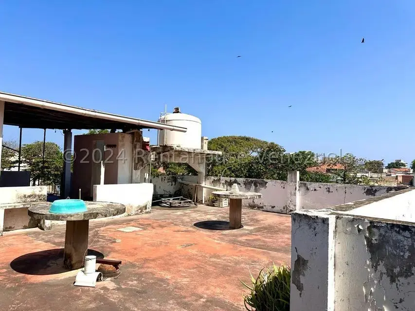 Casa (Multipes Niveles) en Venta en La Atlantida, Vargas - 26