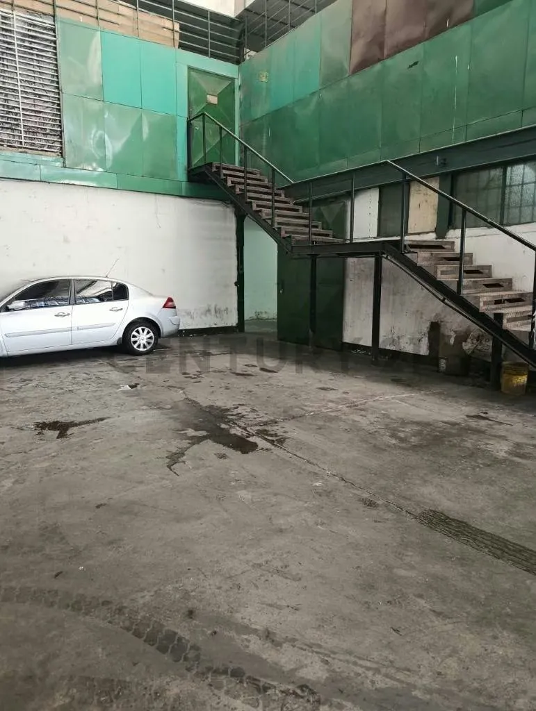 EN ALQUILER: AMPLIO LOCAL INDUSTRIAL / DEPOSITO EN PB EN LA YAGUARA - 13