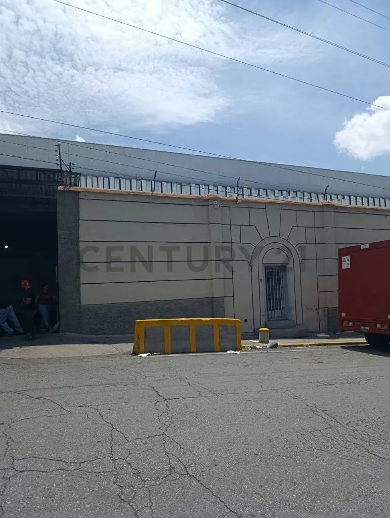 EN ALQUILER: AMPLIO LOCAL INDUSTRIAL / DEPOSITO EN PB EN LA YAGUARA - 2