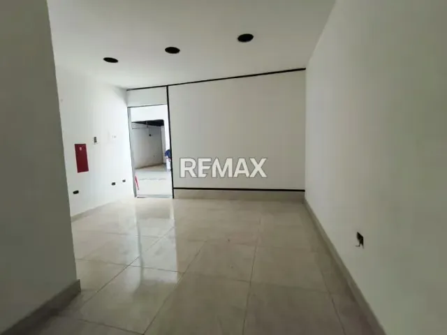 Se vende Local terminado de 28 metros cuadrados en el centro de San mateo - 2