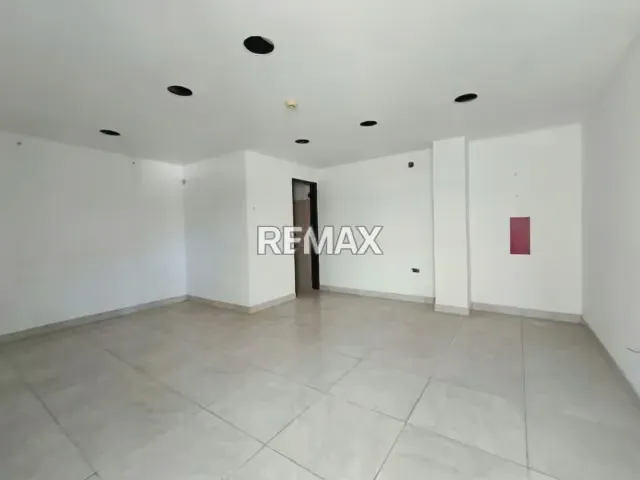 Se vende Local terminado de 28 metros cuadrados en el centro de San mateo - 4