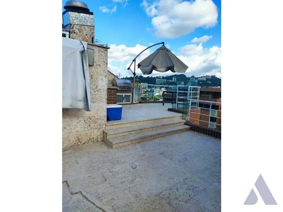 Se alquila Ph amoblado c/ terraza 240m2 El Rosal 9161 - 12