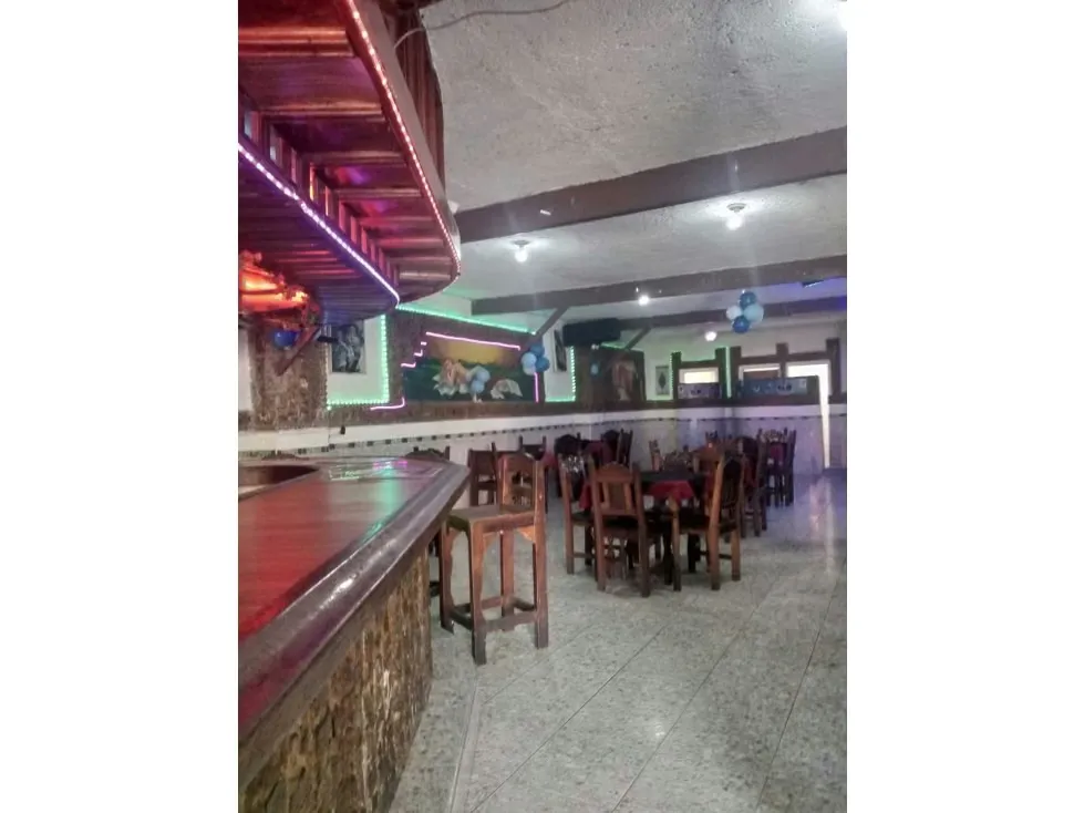 Local Bar Restaurante 232m2 Alquiler cerca Av. Baralt Caracas
