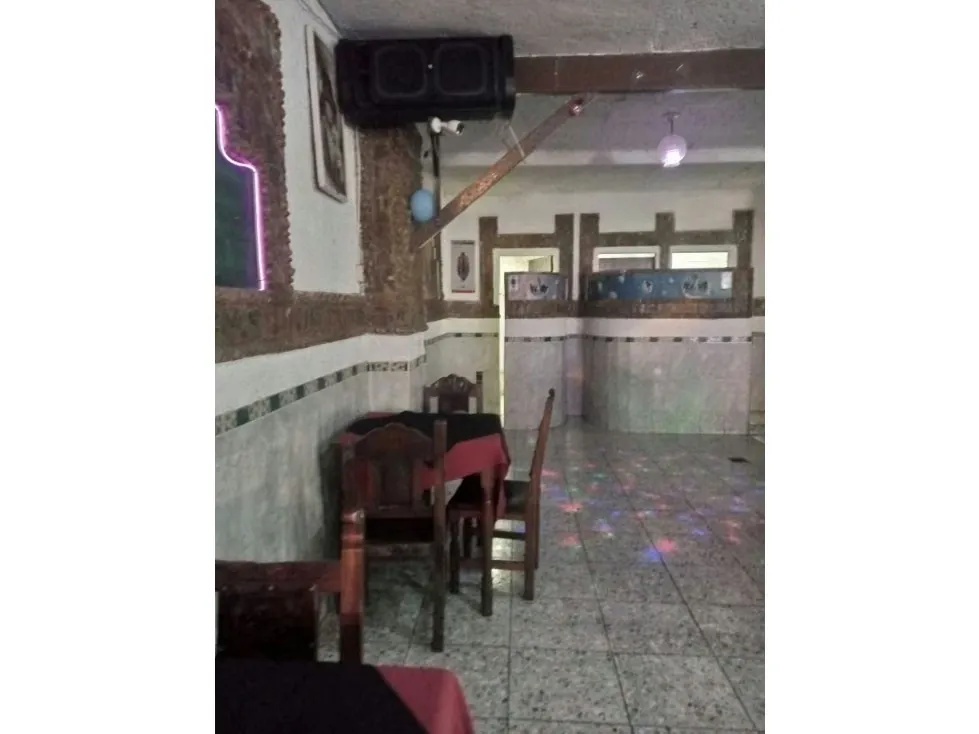 Local Bar Restaurante 232m2 Alquiler cerca Av. Baralt Caracas - 4