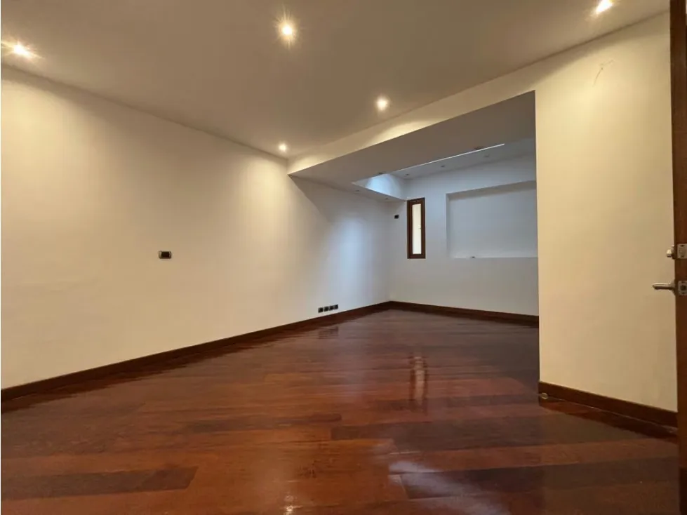 Se vende PB duplex 489.84m2 3H+S/3.5B+S/3P. La Alameda - 6